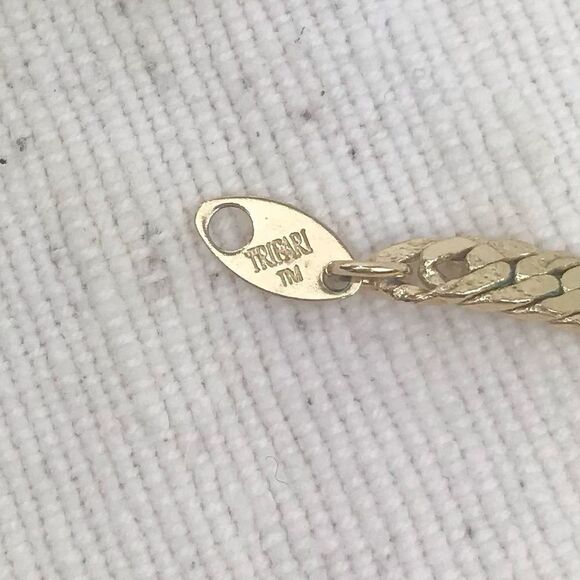 Trifari TM Trifarium Gold Tone Vintage Flat Chain Necklace - Picture 14 of 14